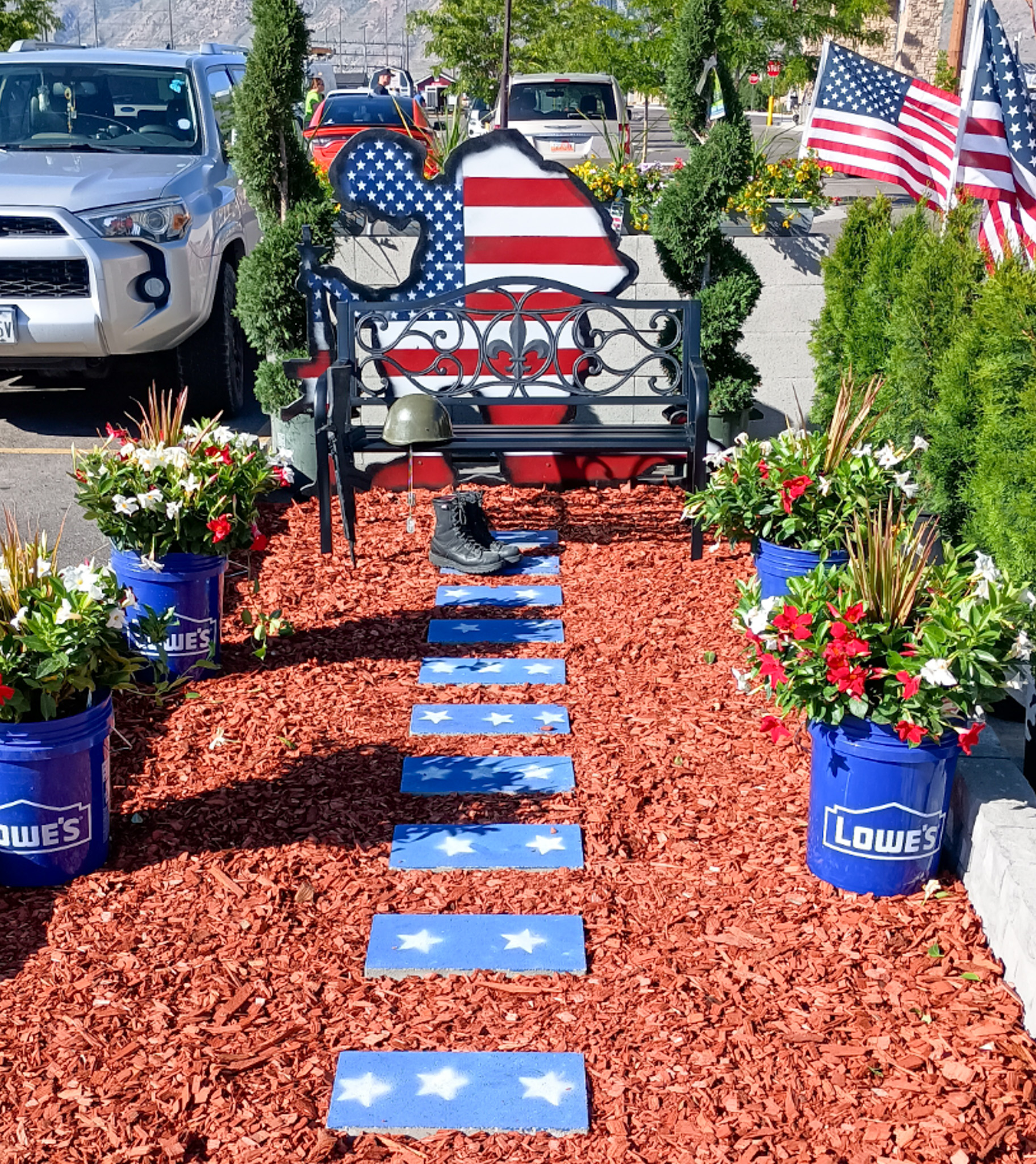 Honoring Heroes Lowe's Associates Create Inspiring Memorial Day